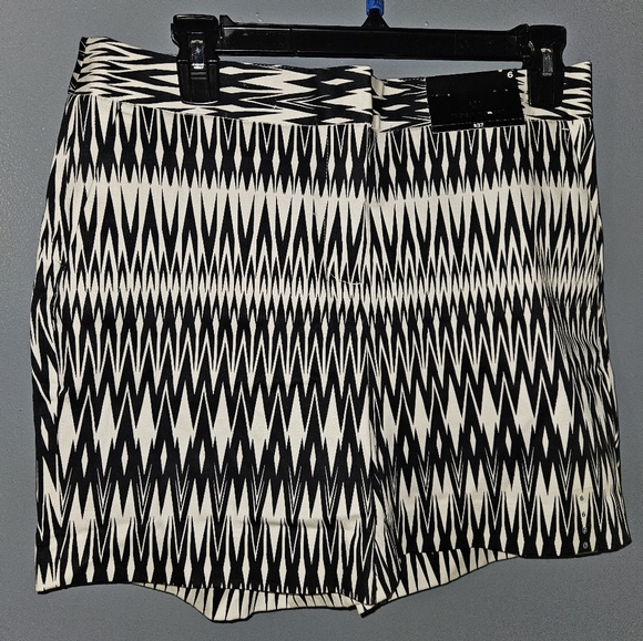 Worthington Womans Shorts Size 6 - Picture 1 of 11